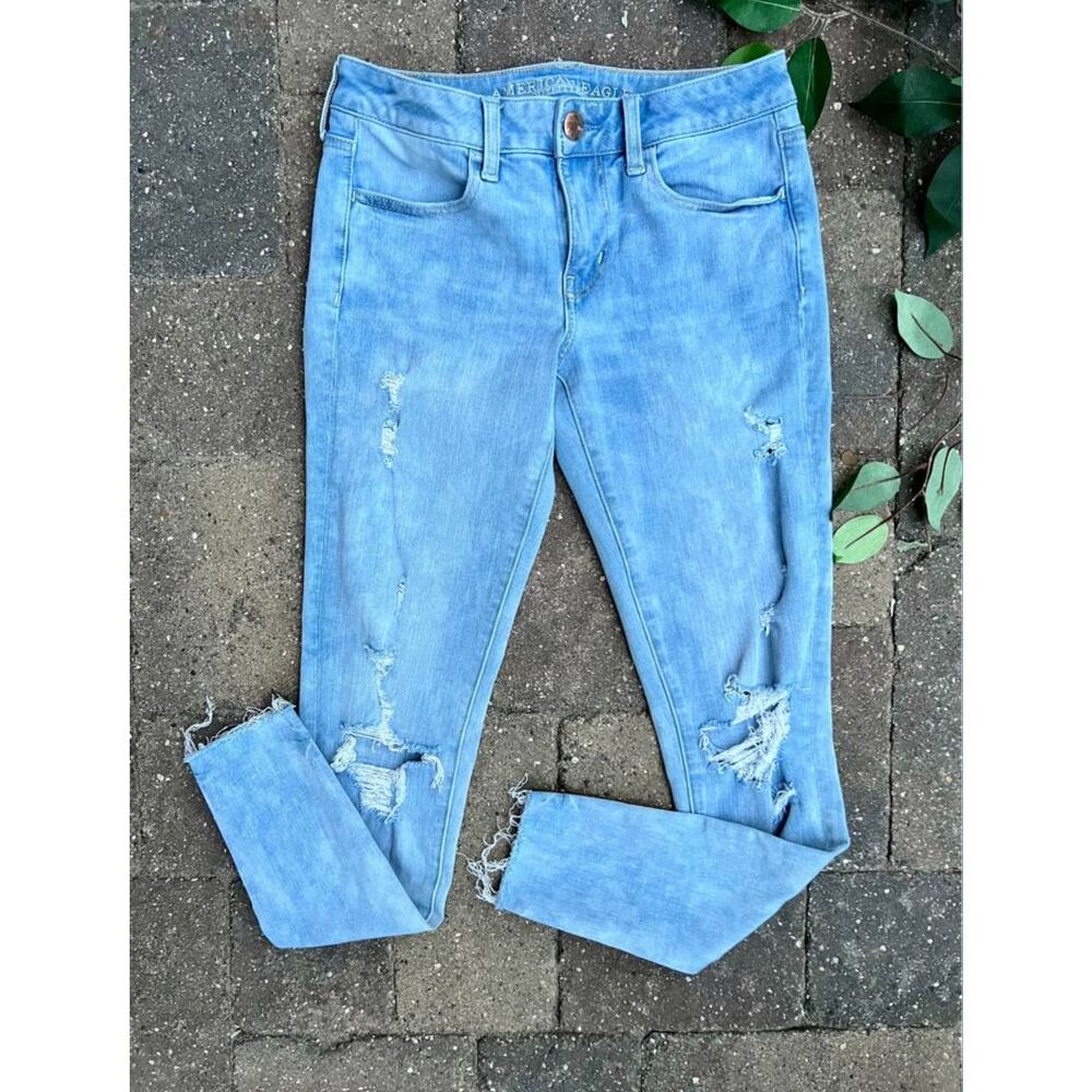 American Eagle mid rise distressed jeggings Size 4